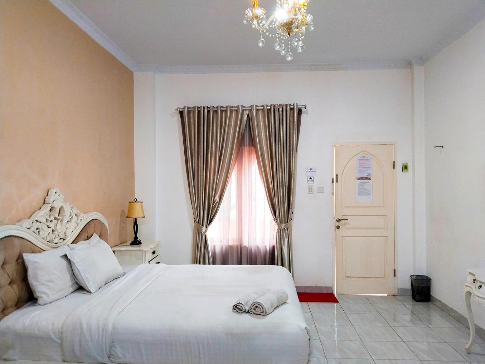 Grand Shaqilla Syariah Hotel Deli Tua Luaran gambar