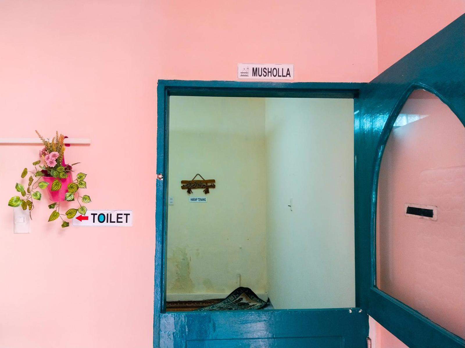 Grand Shaqilla Syariah Hotel Deli Tua Luaran gambar