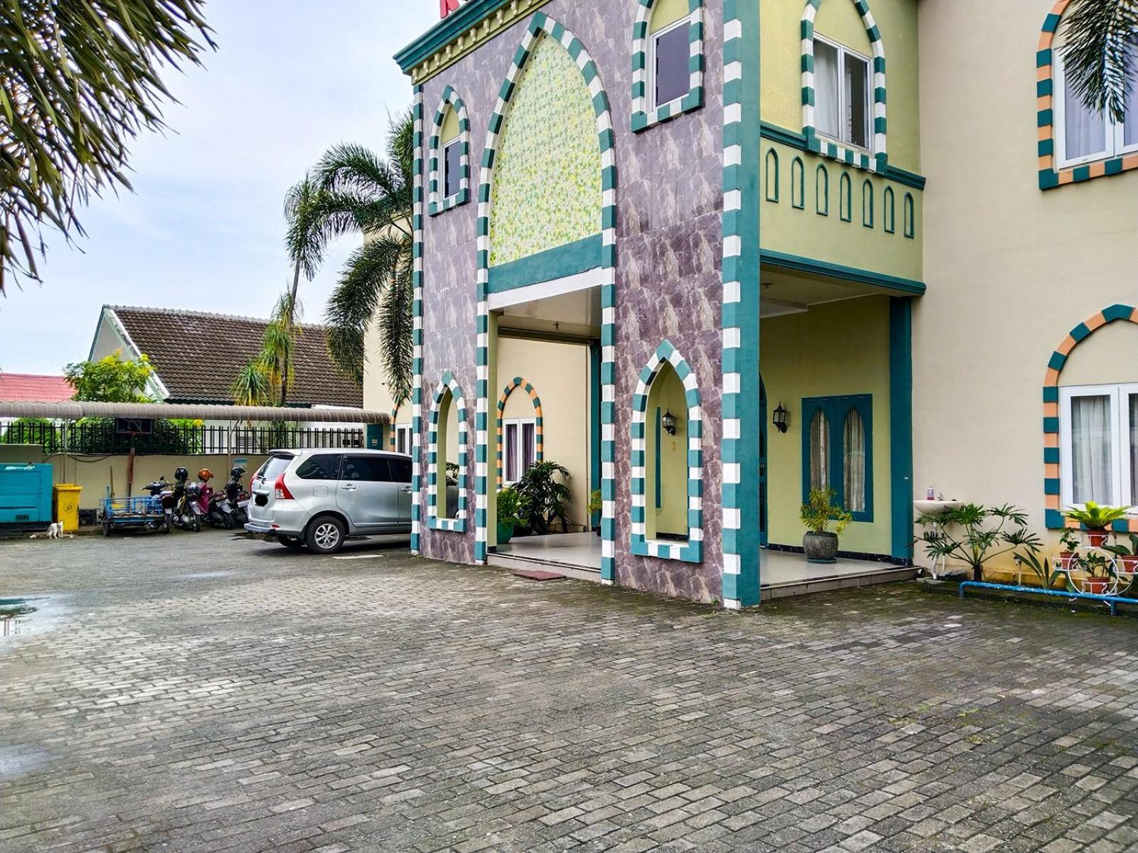 Grand Shaqilla Syariah Hotel Deli Tua Luaran gambar