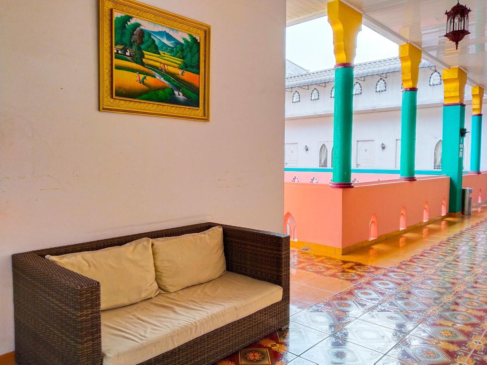 Grand Shaqilla Syariah Hotel Deli Tua Luaran gambar